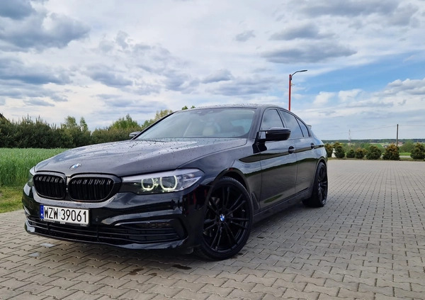 BMW Seria 5 cena 117900 przebieg: 99500, rok produkcji 2017 z Zwoleń małe 326